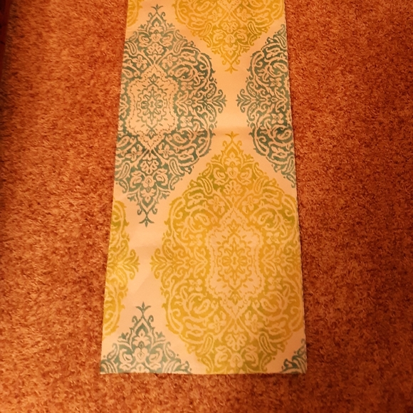 J. QUEEN New York table runner - Picture 5 of 7